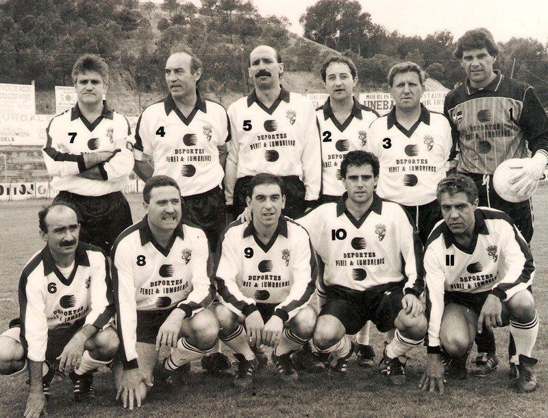 Club deportivo tudelano veteranos. Año 1993. De pie: López Gimeno, Faustino, Rota, Félix, Chucho , Pérez. Agachados: Solica, Raimundo, Leo, López, Munarriz.